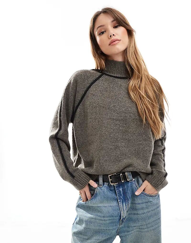 Джемпер с высоким воротом и контрастной отделкой швом коричневого цвета Pieces 
Джемпер с высоким воротом и контрастной отделкой швом коричневого цвета Pieces