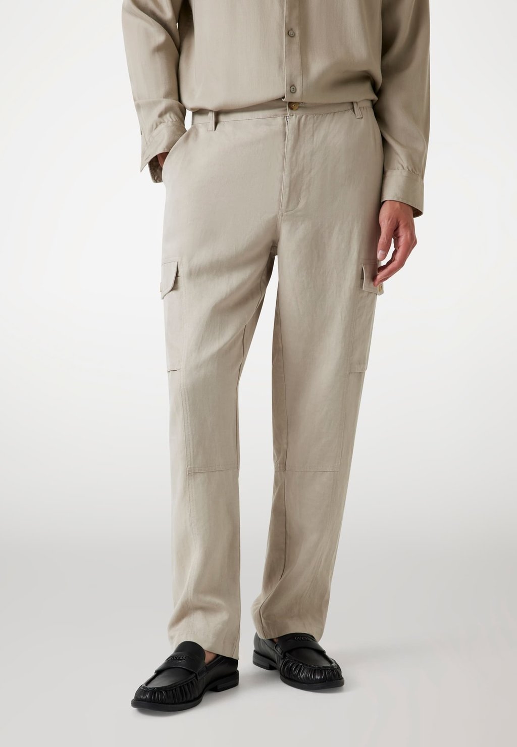 Брюки карго Guess, бежевый
Брюки карго Guess, бежевый