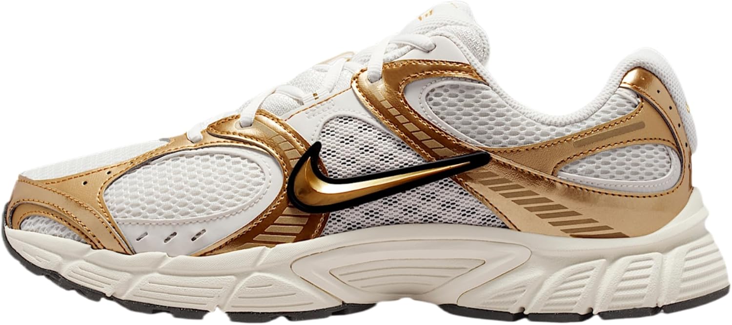 Мужские кроссовки Nike V5, черный/золотой
Мужские кроссовки Nike V5, черный/золотой