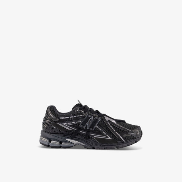Низкие кроссовки из кожи и сетки с фирменной нашивкой 1906 года New Balance, черный
Низкие кроссовки из кожи и сетки с фирменной нашивкой 1906 года New Balance, черный