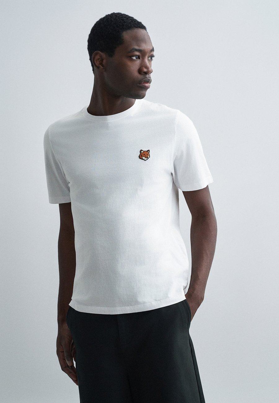 Футболка Maison Kitsuné FOX HEAD REGULAR TEE, White, Белый, Футболка Maison Kitsuné FOX HEAD REGULAR TEE, White
Футболка Maison Kitsuné FOX HEAD REGULAR TEE, White, Белый, Футболка Maison Kitsuné FOX HEAD REGULAR TEE, White