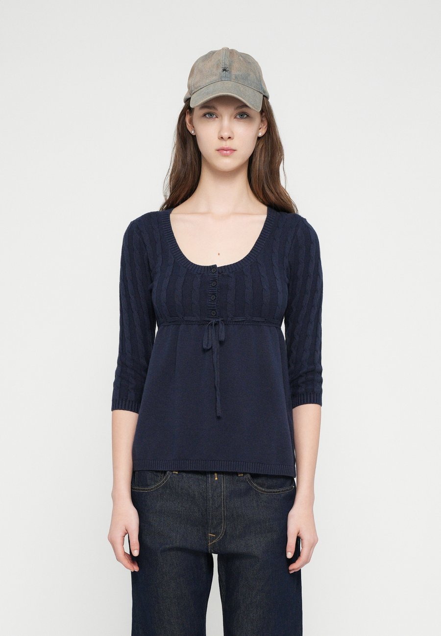 Джемпер Hollister Co. BABYDOLL , Navy/Dark Blue
Джемпер Hollister Co. BABYDOLL , Navy/Dark Blue