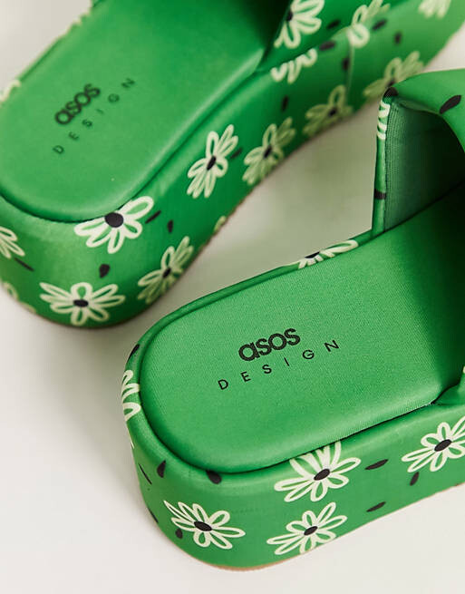 Зеленые стеганые сандалии на плоской платформе с цветочным принтом ASOS DESIGN Tyla
Зеленые стеганые сандалии на плоской платформе с цветочным принтом ASOS DESIGN Tyla