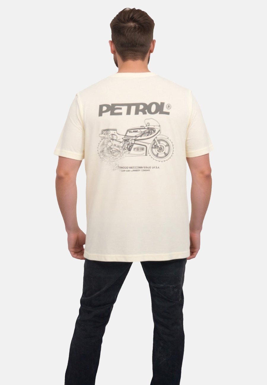 Футболка Petrol Industries Print T-shirt, Hellgrau/Light Grey, Серый, Футболка Petrol Industries Print T-shirt, Hellgrau/Light Grey
Футболка Petrol Industries Print T-shirt, Hellgrau/Light Grey, Серый, Футболка Petrol Industries Print T-shirt, Hellgrau/Light Grey