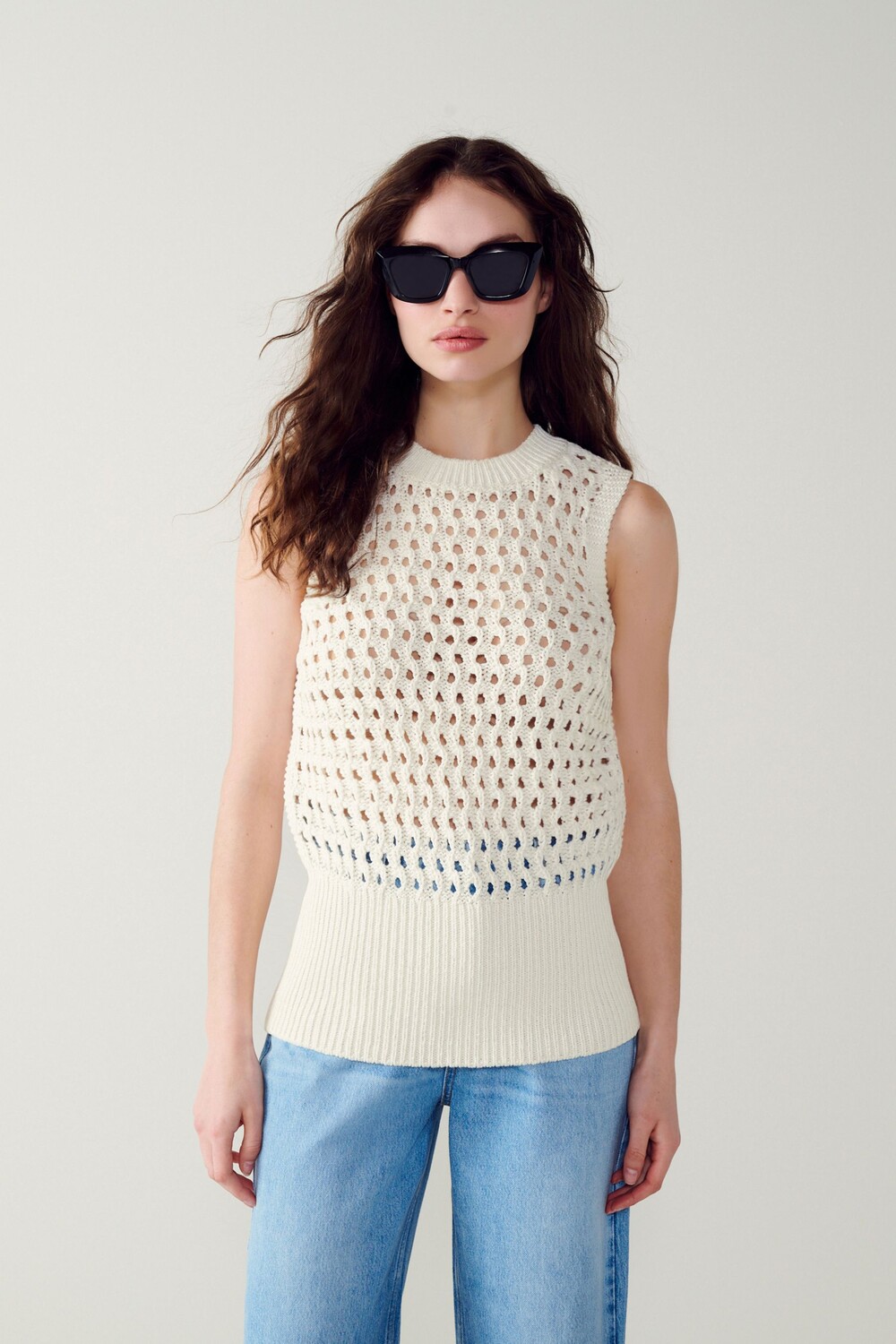 Трикотажная майка без рукавов с открытым швом Next, белый 
Трикотажная майка без рукавов с открытым швом Next, белый