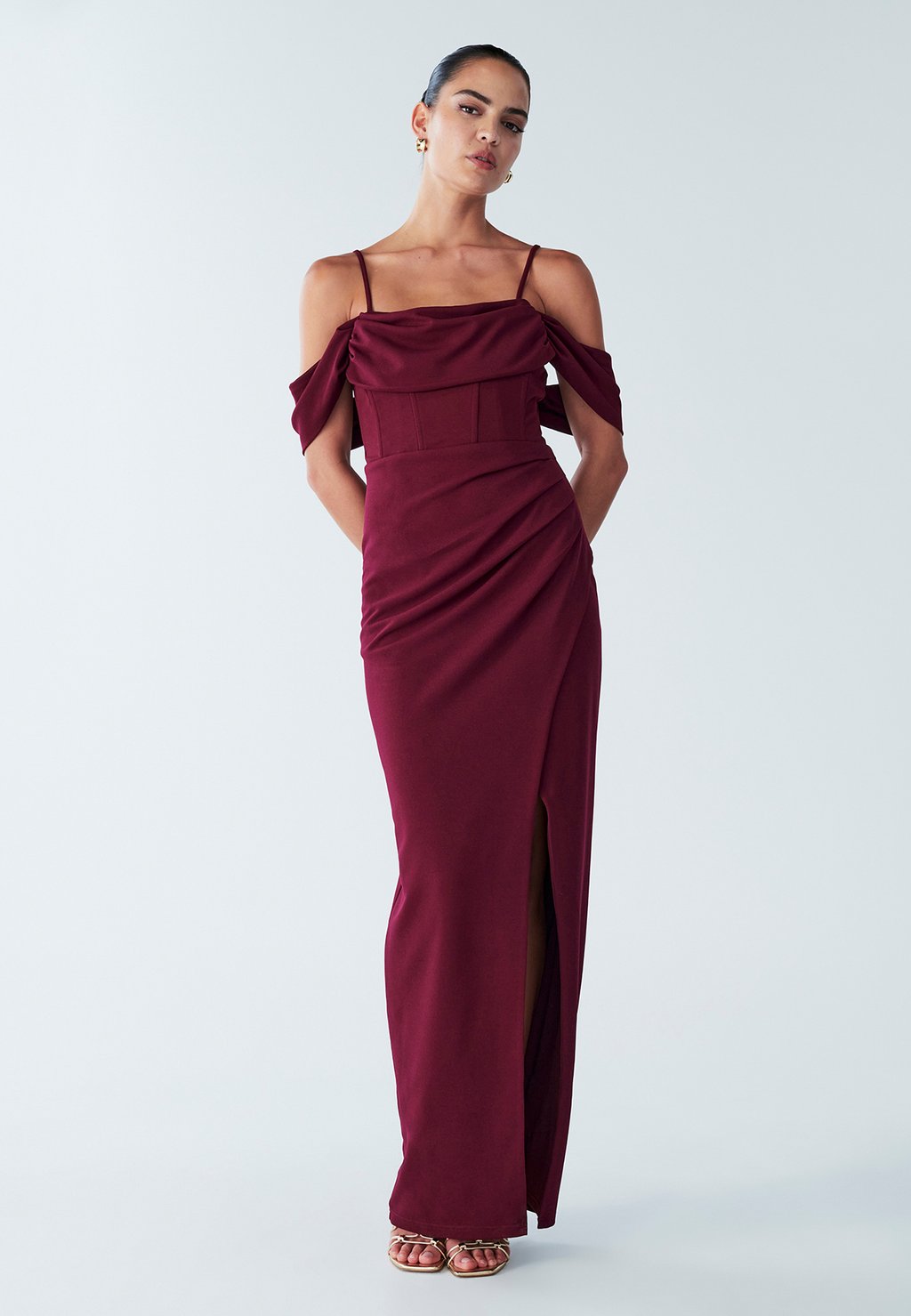 Платье AMALIAH BWLDR, красный
Платье AMALIAH BWLDR, красный