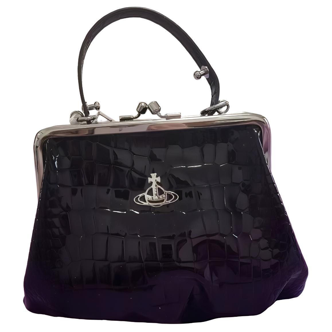 Сумка-торба из кожи крокодилового принта Vivienne Westwood черная
Сумка-торба из кожи крокодилового принта Vivienne Westwood черная
