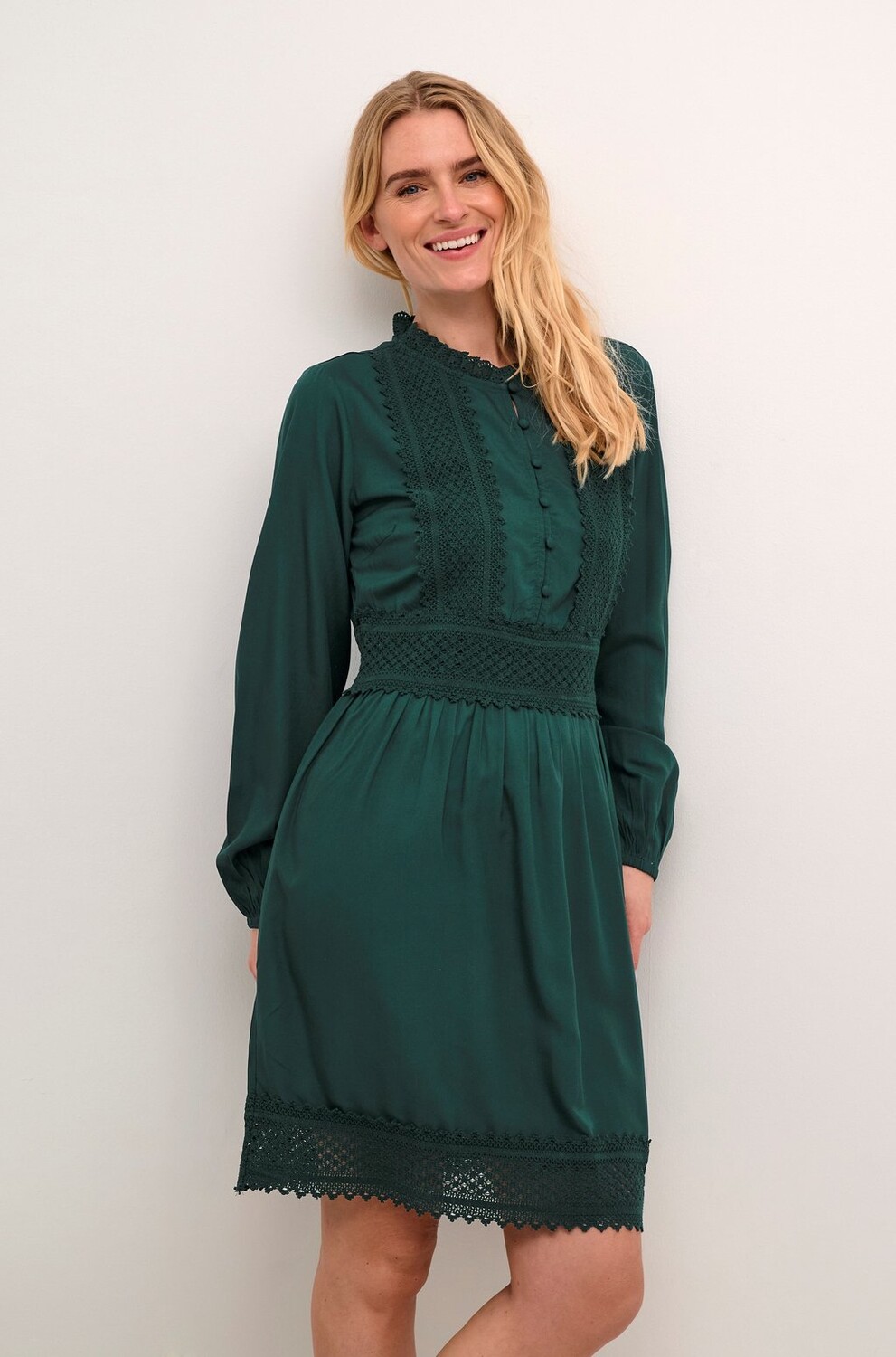 Платье-блузка MILLA ZALLY FIT Cream, темно-зеленый
Платье-блузка MILLA ZALLY FIT Cream, темно-зеленый