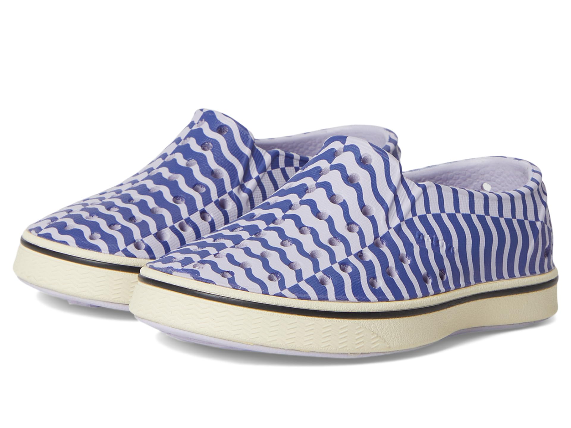 Кроссовки Native Shoes Kids Miles Bloom Print, цвет Future Purple/Bone White/Ink Wiggle Stripe
Кроссовки Native Shoes Kids Miles Bloom Print, цвет Future Purple/Bone White/Ink Wiggle Stripe