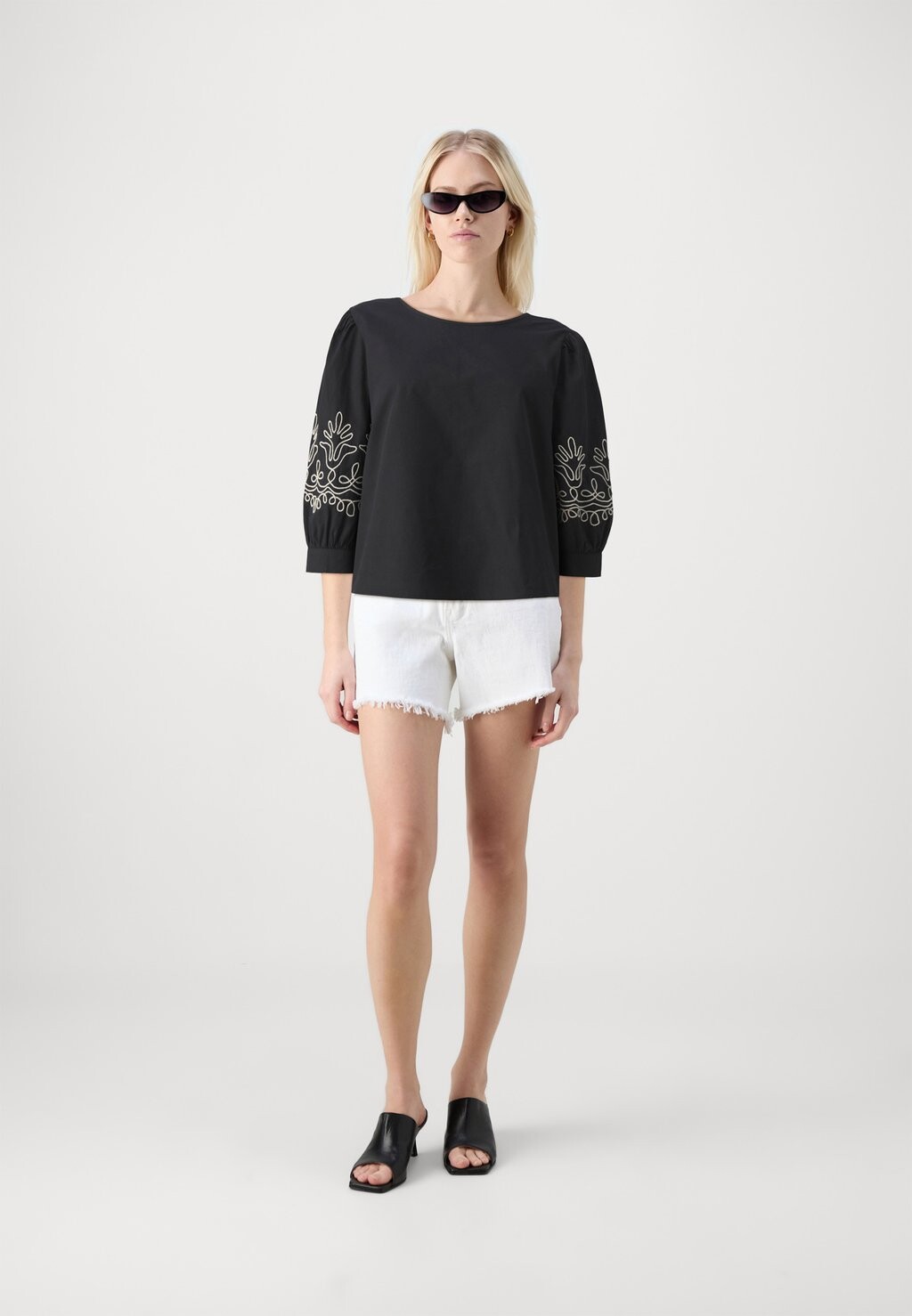 Блуза Jdyaya Embroidery JDY, черный/белый
Блуза Jdyaya Embroidery JDY, черный/белый