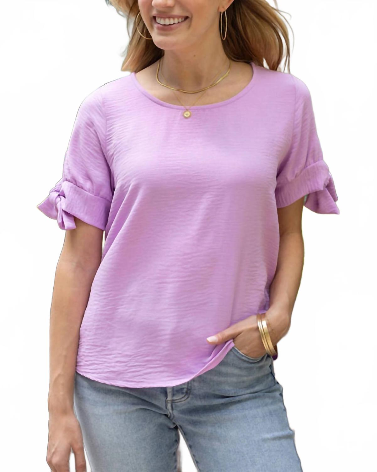 Женский топ с кручеными рукавами в сиреневом цвете Grace and Lace
Женский топ с кручеными рукавами в сиреневом цвете Grace and Lace