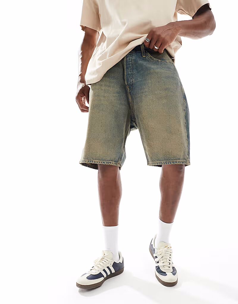 Джинсовые шорты Jack & Jones цвета стираный синий
Джинсовые шорты Jack & Jones цвета стираный синий