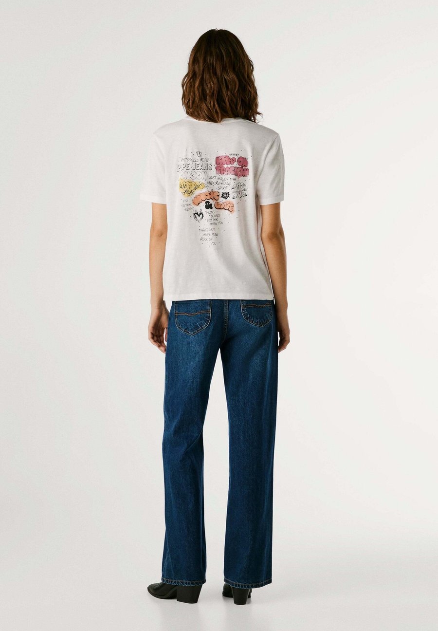 Футболка Pepe Jeans BABS, White
Футболка Pepe Jeans BABS, White