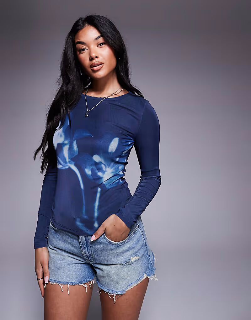Топ с длинными рукавами и размытым цветочным принтом Princess Polly Raldor темно-синего цвета
Топ с длинными рукавами и размытым цветочным принтом Princess Polly Raldor темно-синего цвета