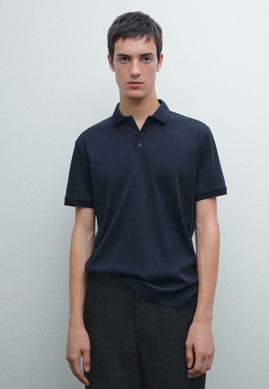 Поло Massimo Dutti SHORT SLEEVE POLO NECK, Dark Blue
Поло Massimo Dutti SHORT SLEEVE POLO NECK, Dark Blue