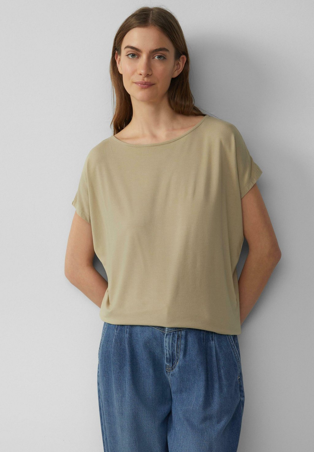 Базовая футболка s.Oliver, бежевый
Базовая футболка s.Oliver, бежевый