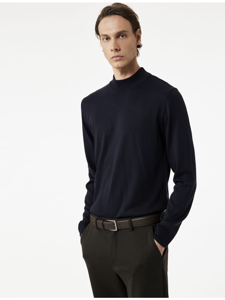 СВИТЕРА темно-синего цвета KOTON
СВИТЕРА темно-синего цвета KOTON