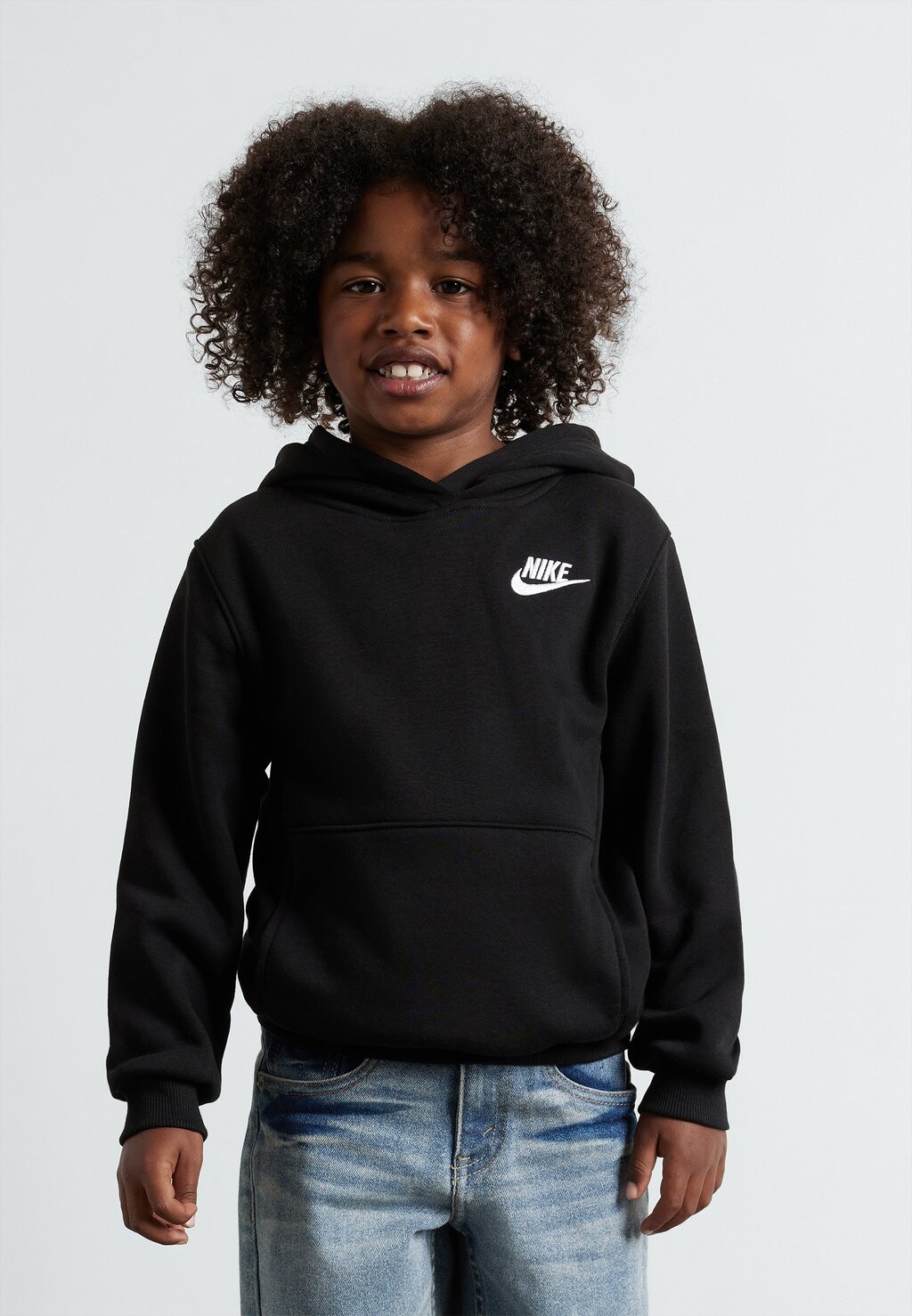 Толстовка с капюшоном CLUB UNISEX Nike, черный 
Толстовка с капюшоном CLUB UNISEX Nike, черный