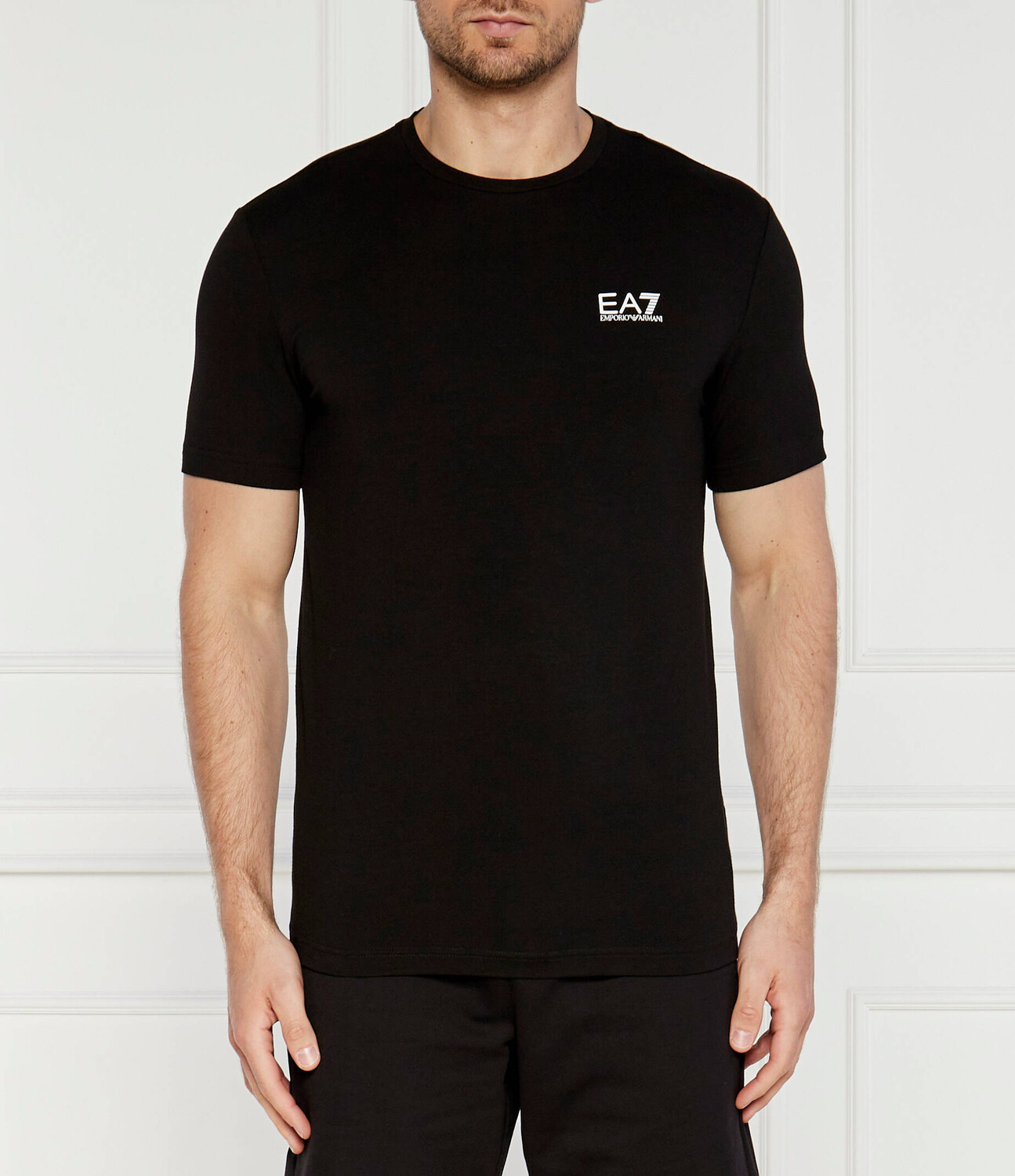 Футболка EA7 Regular Fit, черный
Футболка EA7 Regular Fit, черный