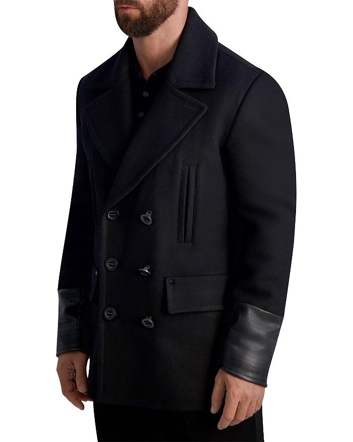 Двубортный бушлат стандартного кроя с отделкой из искусственной кожи KARL LAGERFELD PARIS, черный
Двубортный бушлат стандартного кроя с отделкой из искусственной кожи KARL LAGERFELD PARIS, черный