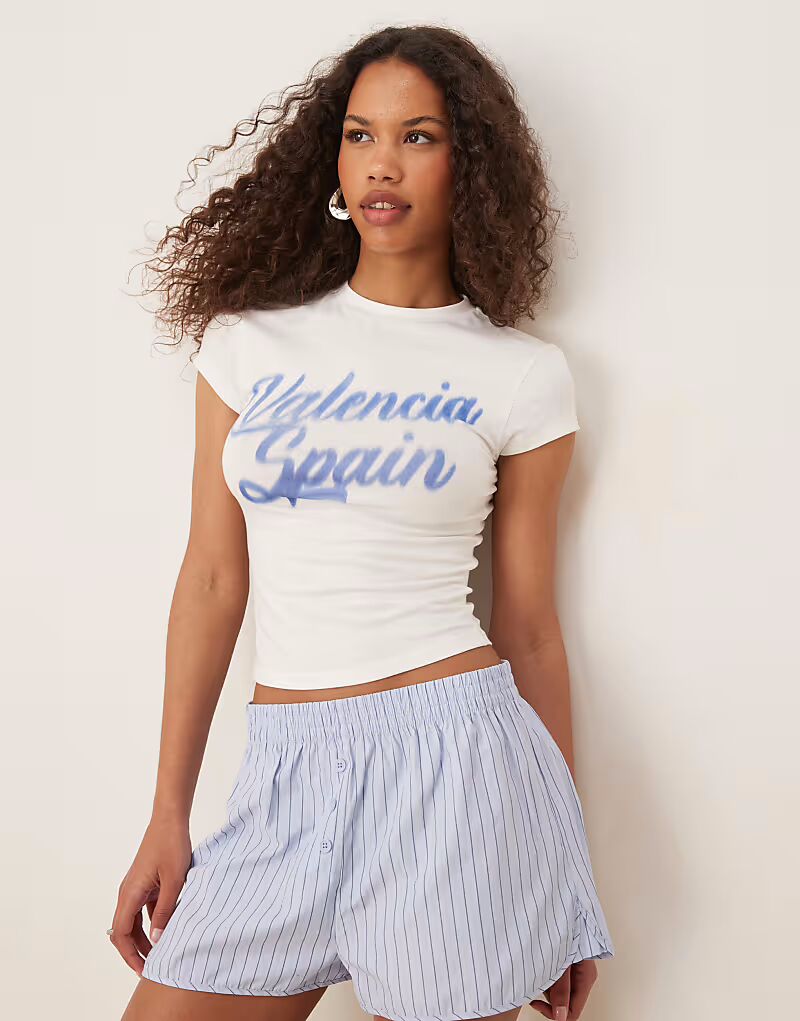 Детская футболка ASOS DESIGN с принтом «Валенсия, Испания» кремового цвета
Детская футболка ASOS DESIGN с принтом «Валенсия, Испания» кремового цвета