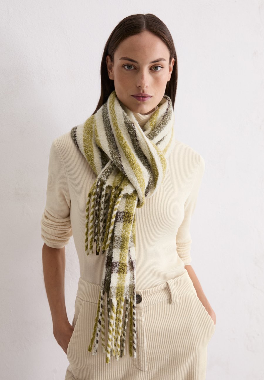 Шарф Marc O'Polo Scarf, Multi Bright Pea/Multi-Coloured
Шарф Marc O'Polo Scarf, Multi Bright Pea/Multi-Coloured