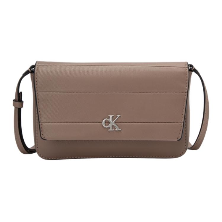 Calvin Klein Сумка кроссбоди из синтетического материала для телефона и документов
Calvin Klein Сумка кроссбоди из синтетического материала для телефона и документов