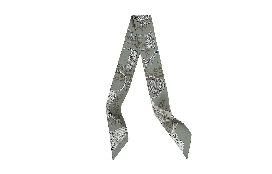 Шелковый шарф Unisex серый HERMES
Шелковый шарф Unisex серый HERMES