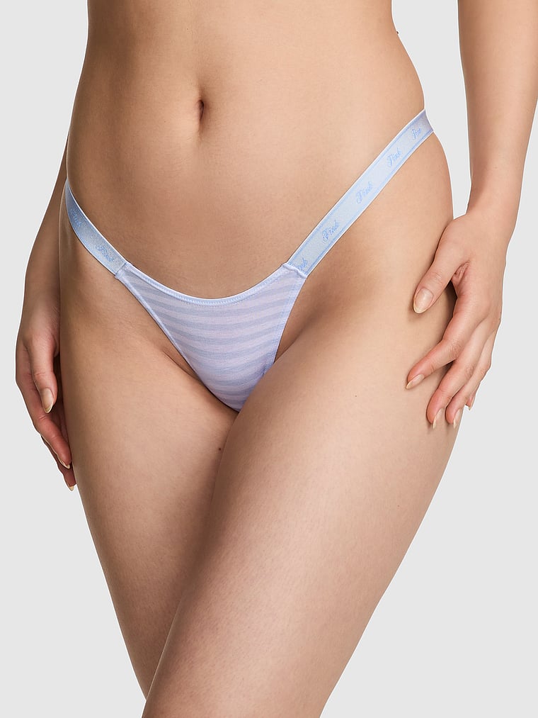 Трусики-Стринги из хлопка с высоким вырезом и логотипом Pink, smooth hydrangea blue stripe dog graphic
Трусики-Стринги из хлопка с высоким вырезом и логотипом Pink, smooth hydrangea blue stripe dog graphic