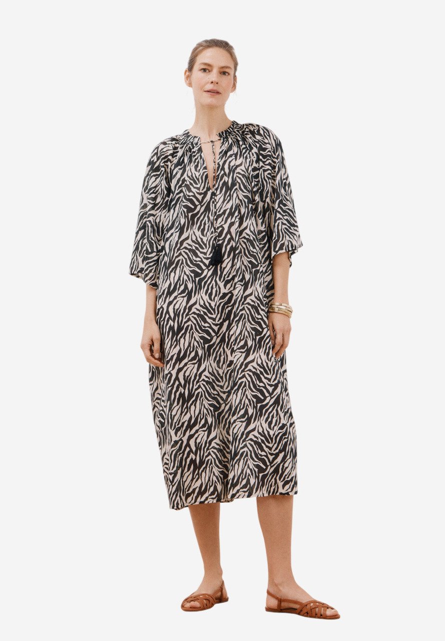 Повседневное платье Cortefiel, белый
Повседневное платье Cortefiel, белый