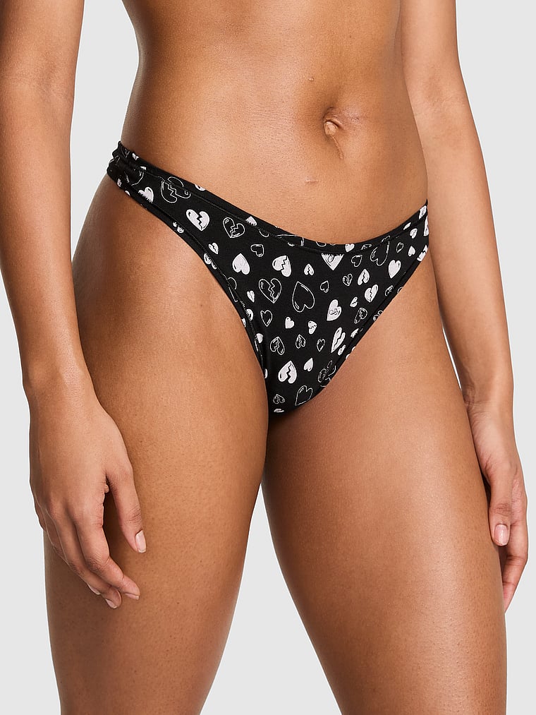 Хлопковые трусики-стринги с высоким вырезом Pink, smooth black broken hearts print
Хлопковые трусики-стринги с высоким вырезом Pink, smooth black broken hearts print