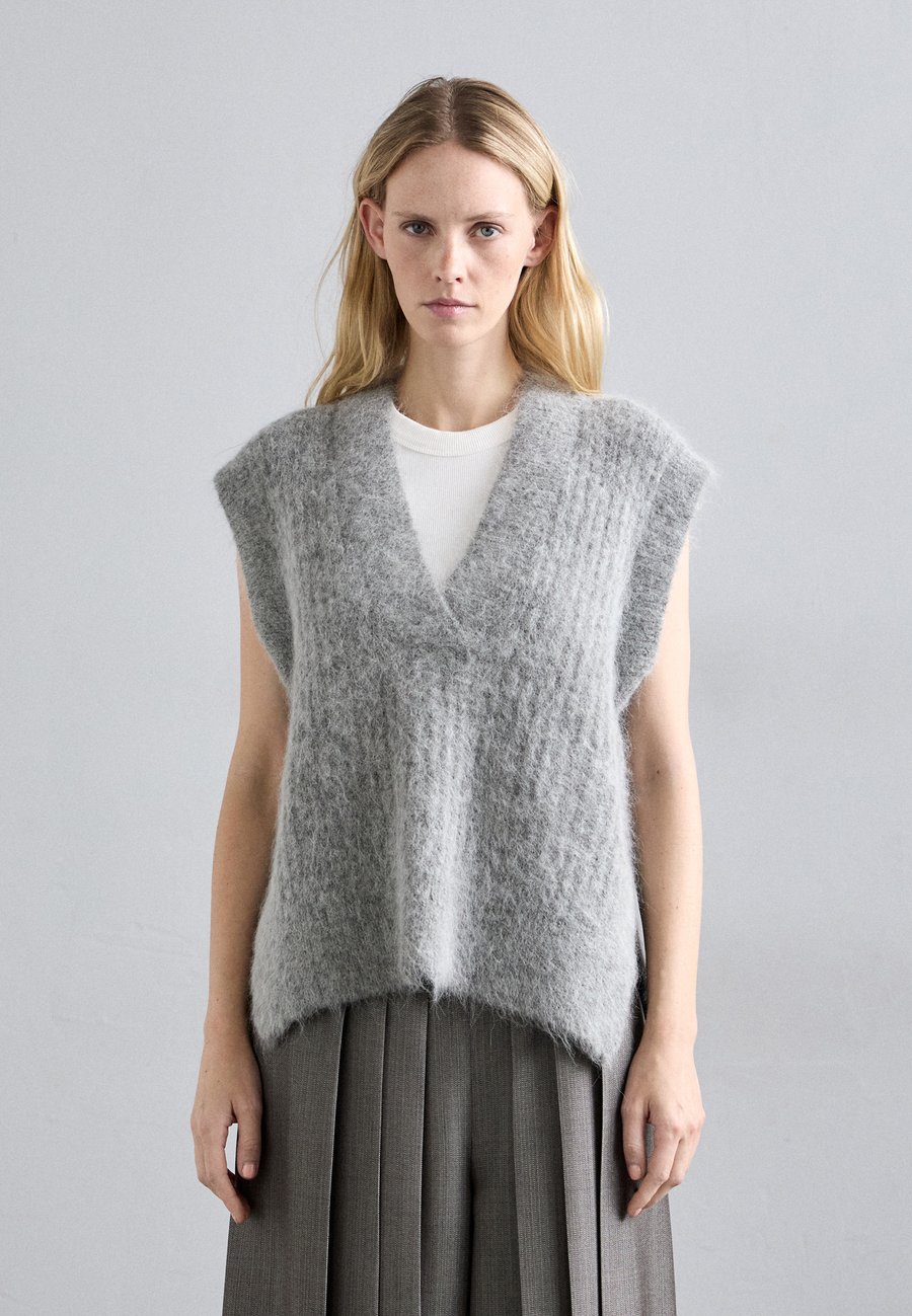 Кардиган MUNTHE RYDINE SET, Grey
Кардиган MUNTHE RYDINE SET, Grey