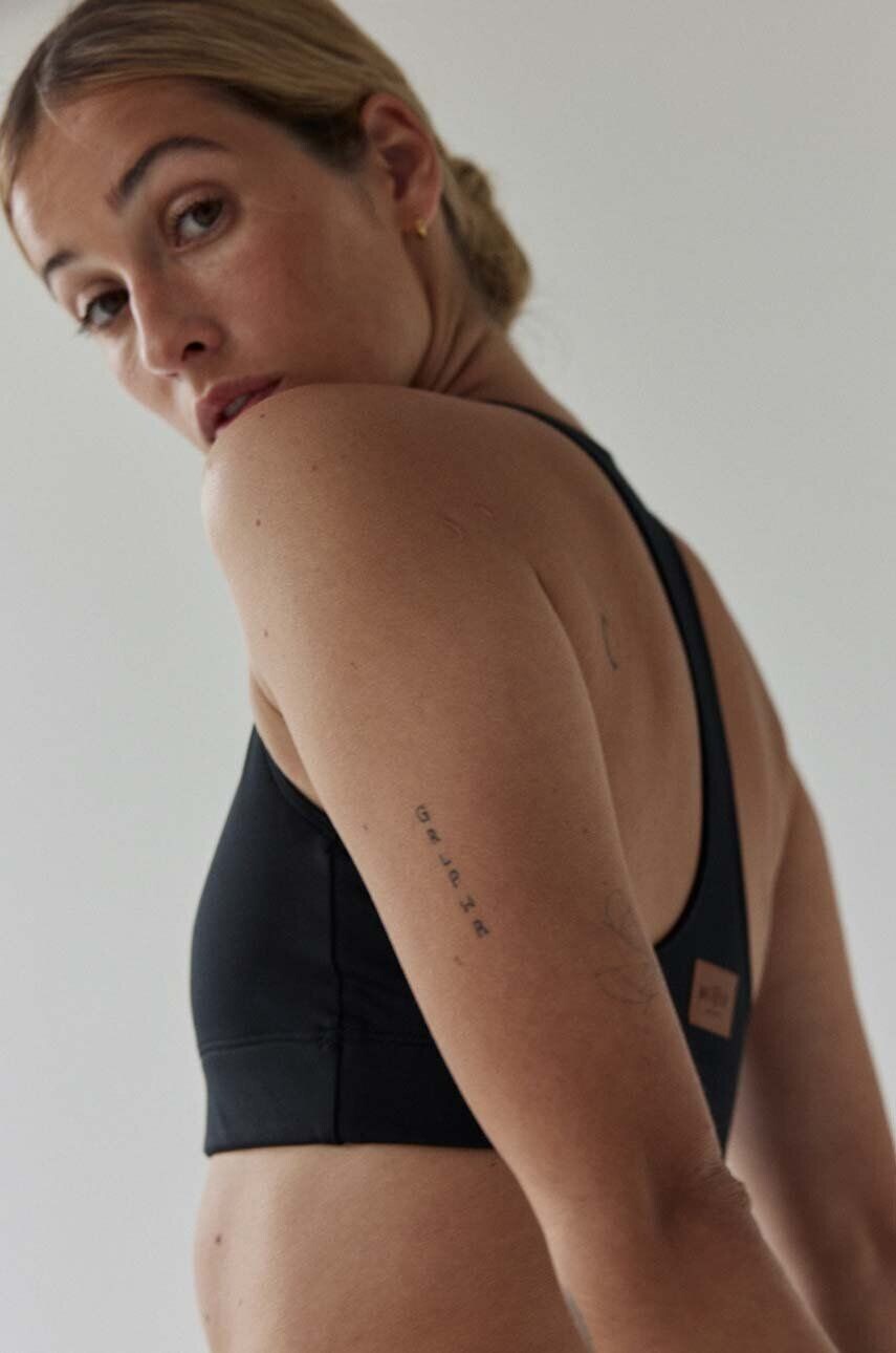 Спортивный бюстгальтер MUUV Muuv., черный
Спортивный бюстгальтер MUUV Muuv., черный