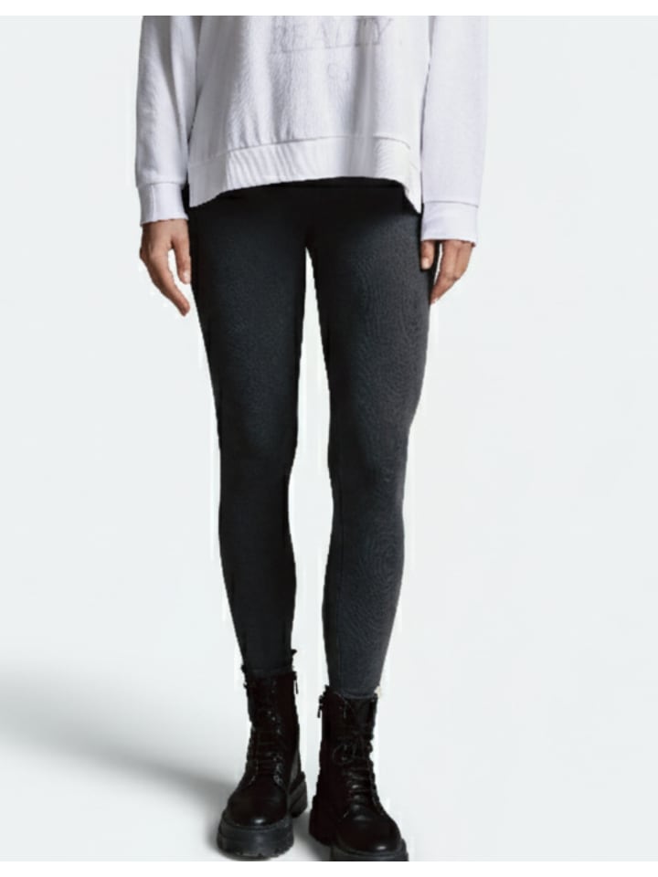 Леггинсы черного цвета Cotton Candy
Леггинсы черного цвета Cotton Candy