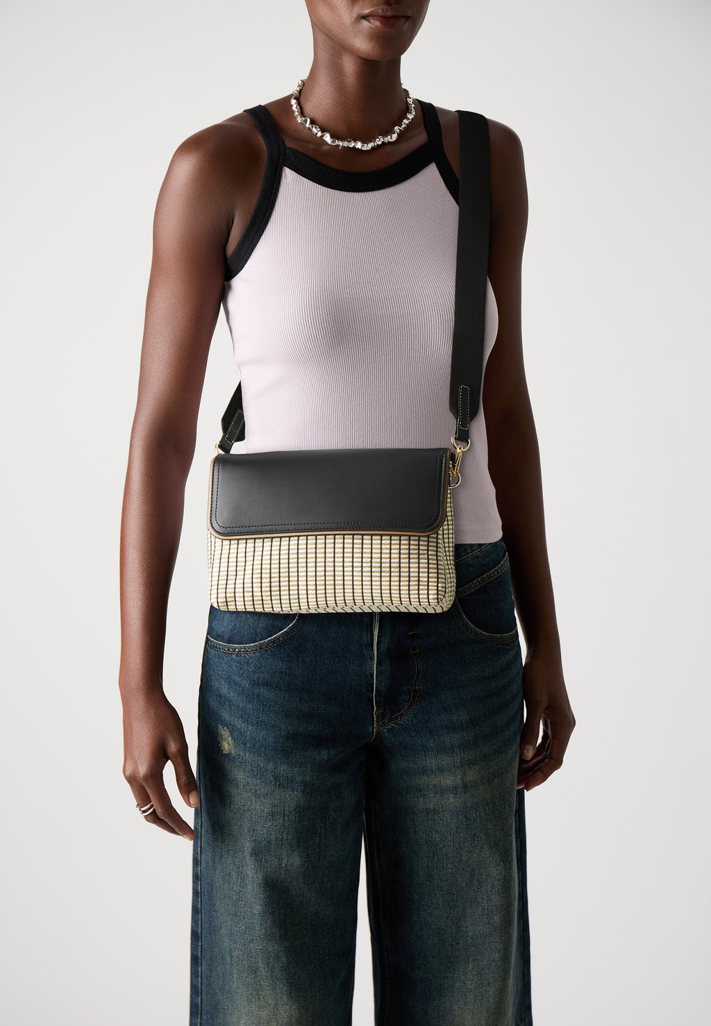 Сумка через плечо CROSSBODY BAG HARRISON - Across body bag PARFOIS, черный 
Сумка через плечо CROSSBODY BAG HARRISON - Across body bag PARFOIS, черный