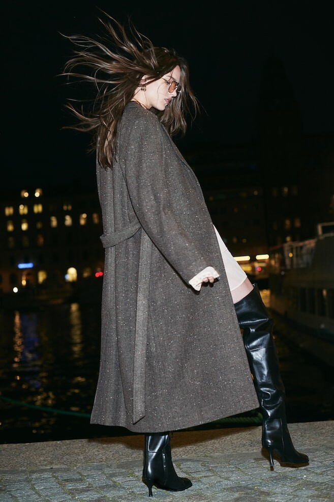 Пальто из матового твила с завязывающимся поясом H&M, коричневый
Пальто из матового твила с завязывающимся поясом H&M, коричневый