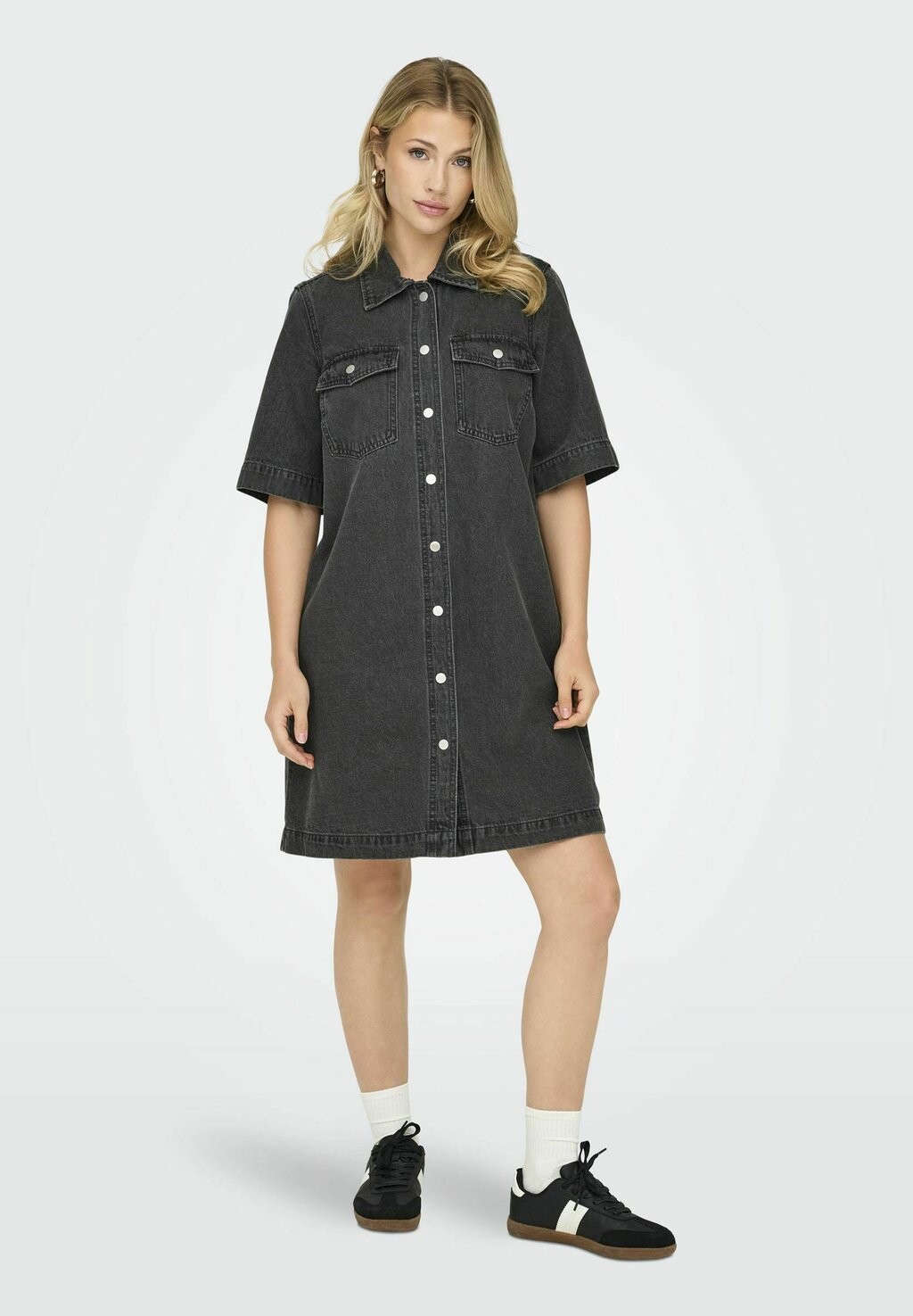 Платье из денима ONLBELLE BUTTON ONLY, цвет Mottled Dark Grey 
Платье из денима ONLBELLE BUTTON ONLY, цвет Mottled Dark Grey