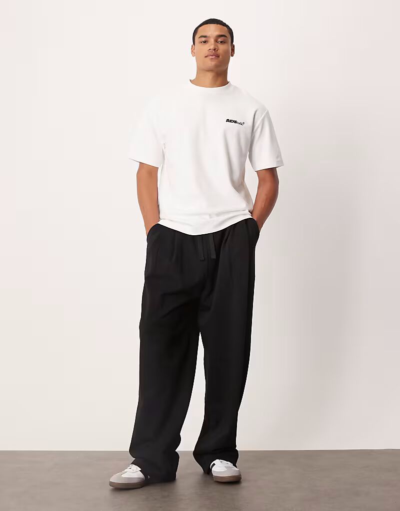 Широкие брюки-джоггеры со складками черного цвета Asos Design
Широкие брюки-джоггеры со складками черного цвета Asos Design