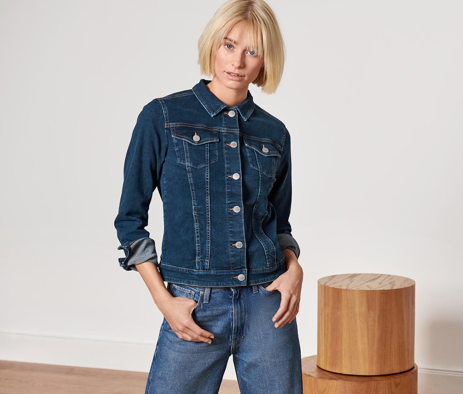 Джинсовая куртка Tchibo, средне-синий деним
Джинсовая куртка Tchibo, средне-синий деним