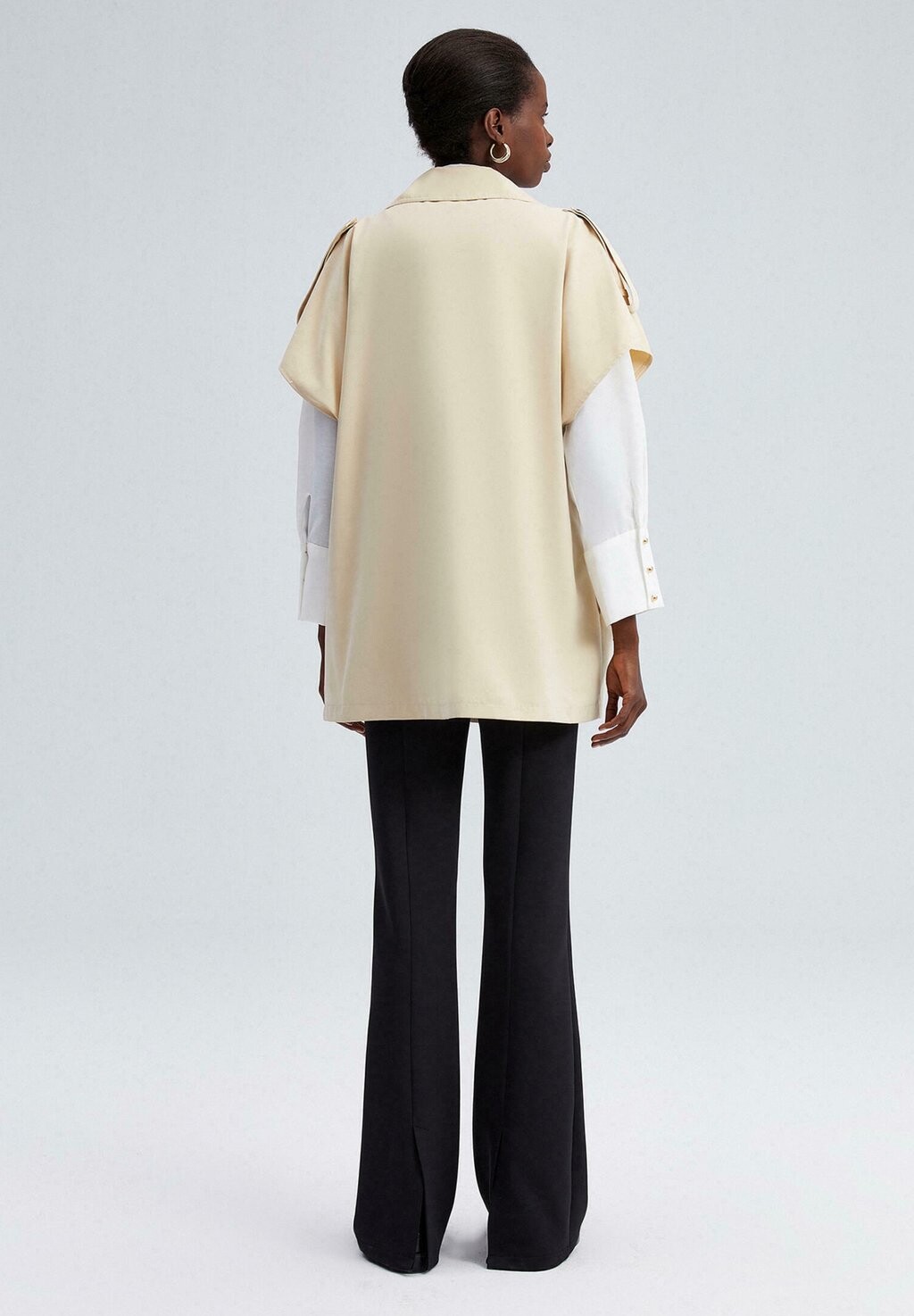 Жилет Touché Privé, цвет Stone
Жилет Touché Privé, цвет Stone