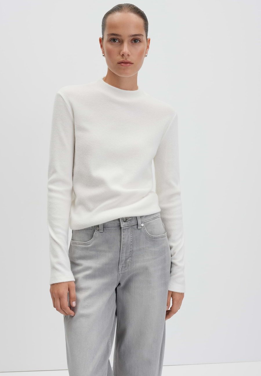 Топ someday. SLIM FIT RIBBED, Milk/White
Топ someday. SLIM FIT RIBBED, Milk/White