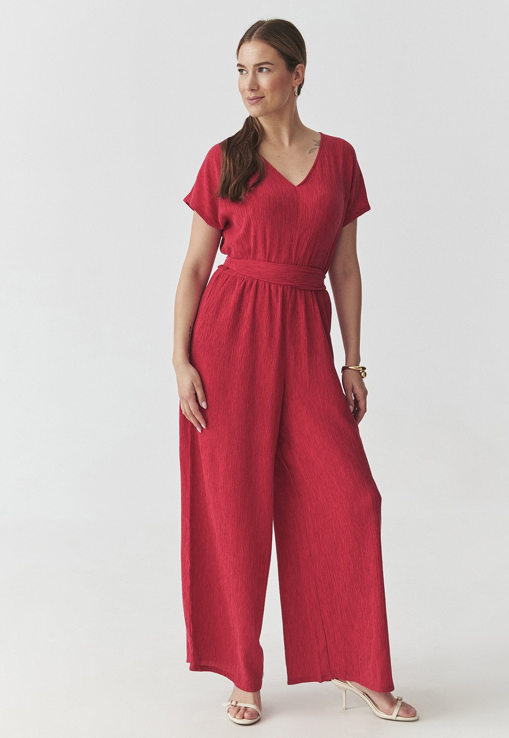 Комбинезон KOREKI TATUUM, металлик красный 
Комбинезон KOREKI TATUUM, металлик красный