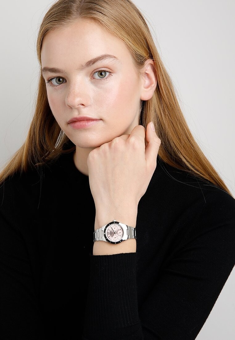 Часы Casio
Часы Casio