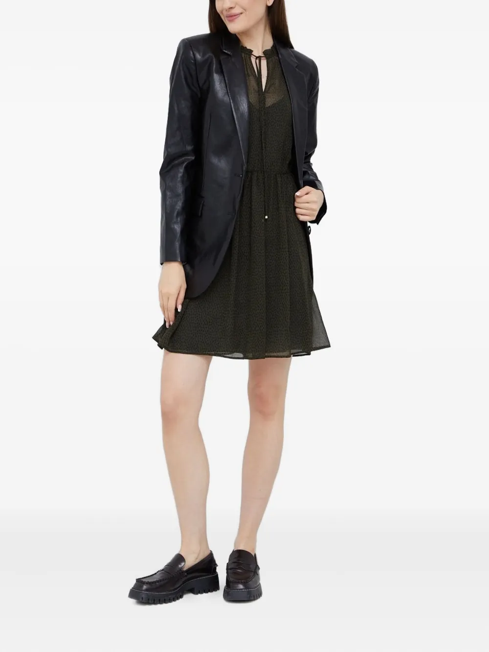 Мини-платье с оборкой на горловине и принтом в горошек Pennyblack, зеленый
Мини-платье с оборкой на горловине и принтом в горошек Pennyblack, зеленый