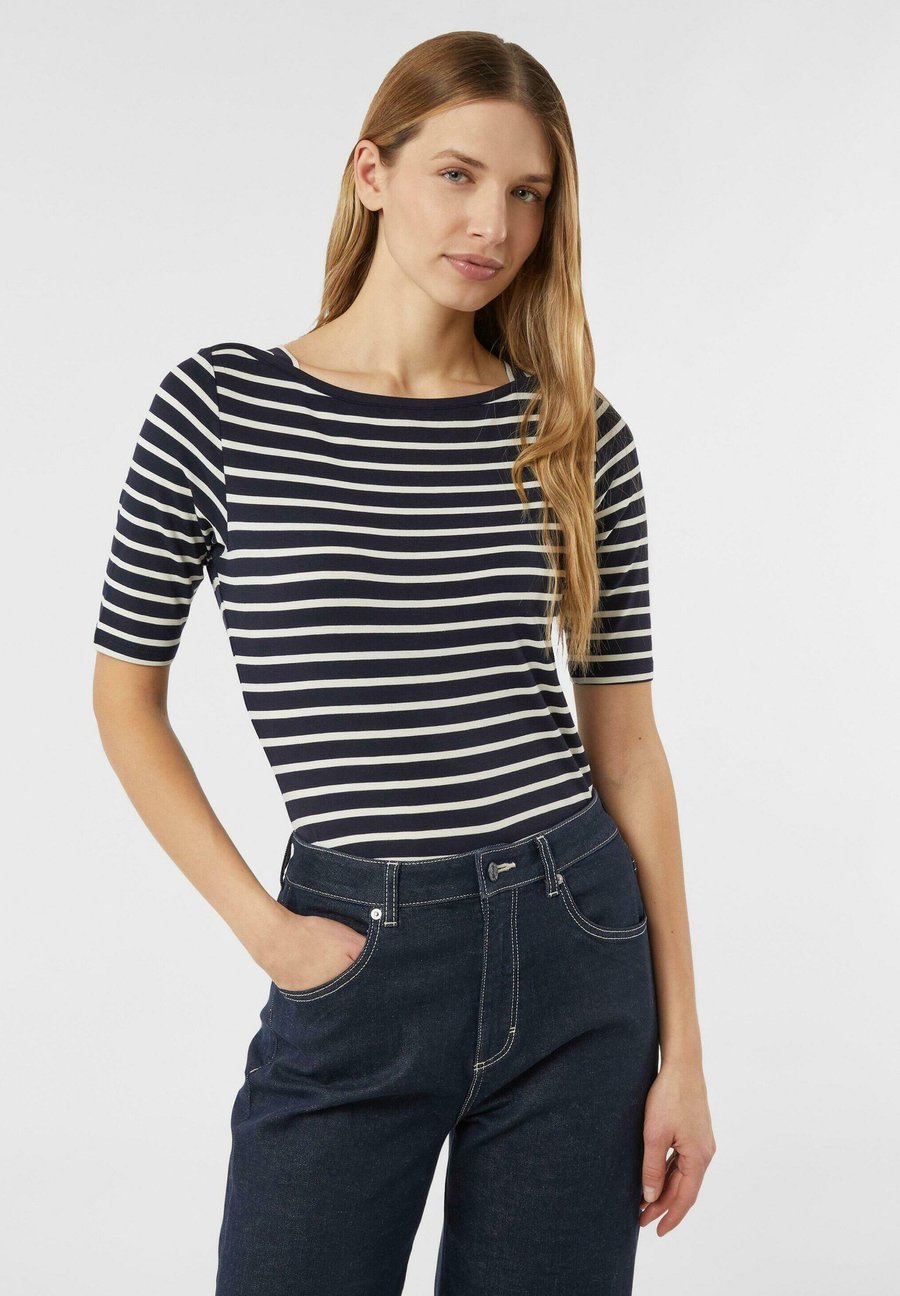 Футболка comma Print T-shirt, Navy/Dark Blue, Синий, Футболка comma Print T-shirt, Navy/Dark Blue
Футболка comma Print T-shirt, Navy/Dark Blue, Синий, Футболка comma Print T-shirt, Navy/Dark Blue