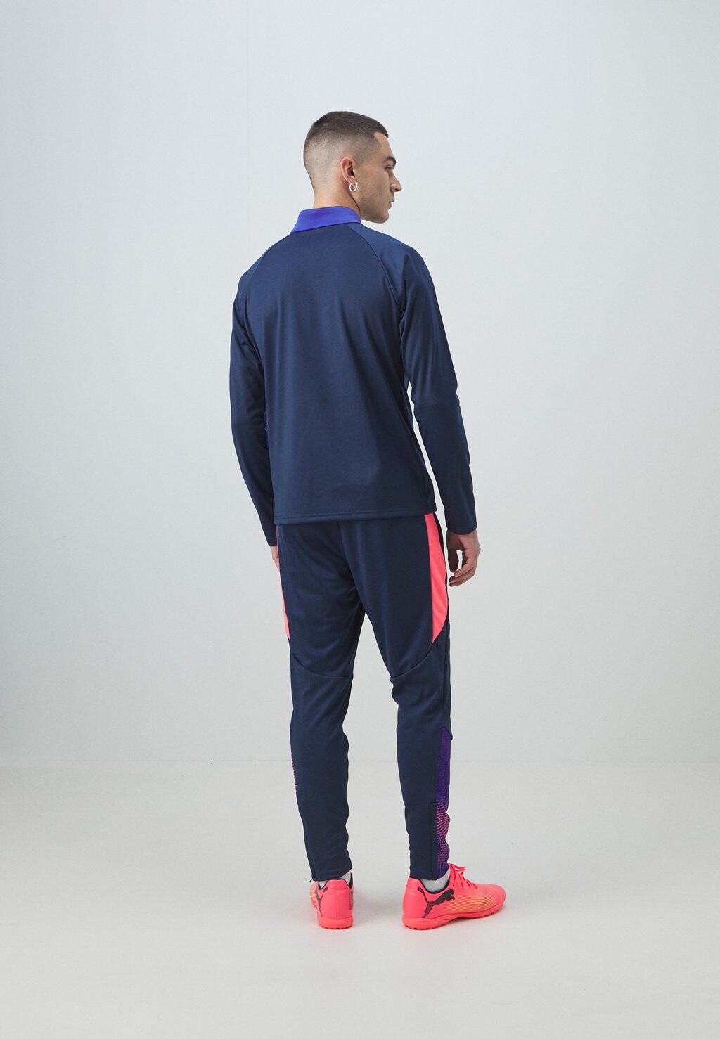 Спортивные штаны INDIVIDUALFINAL TRAINING PANTS Puma, синий
Спортивные штаны INDIVIDUALFINAL TRAINING PANTS Puma, синий