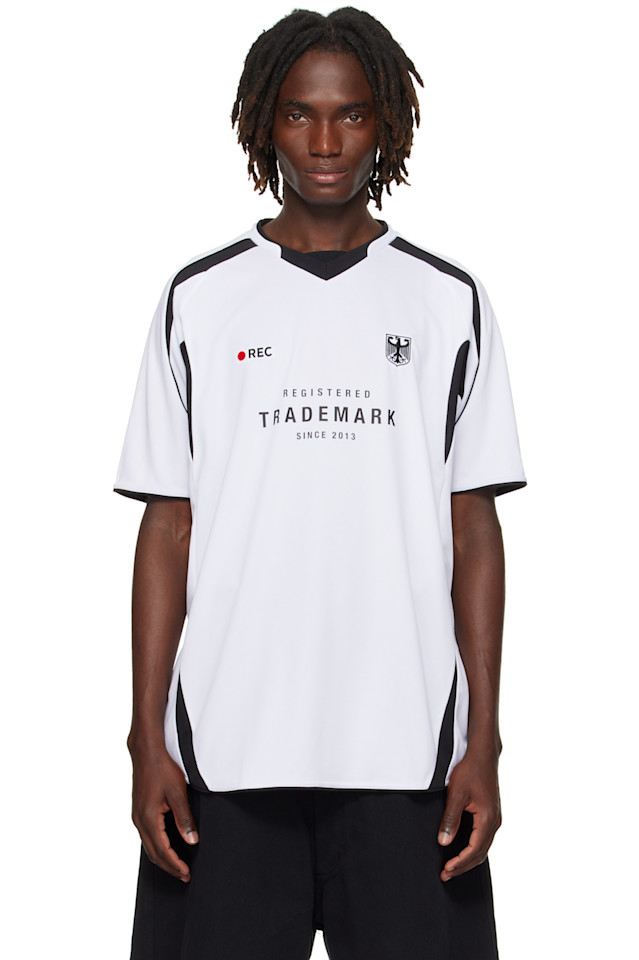 Футболка бренда Trademark Vetements, белый
Футболка бренда Trademark Vetements, белый