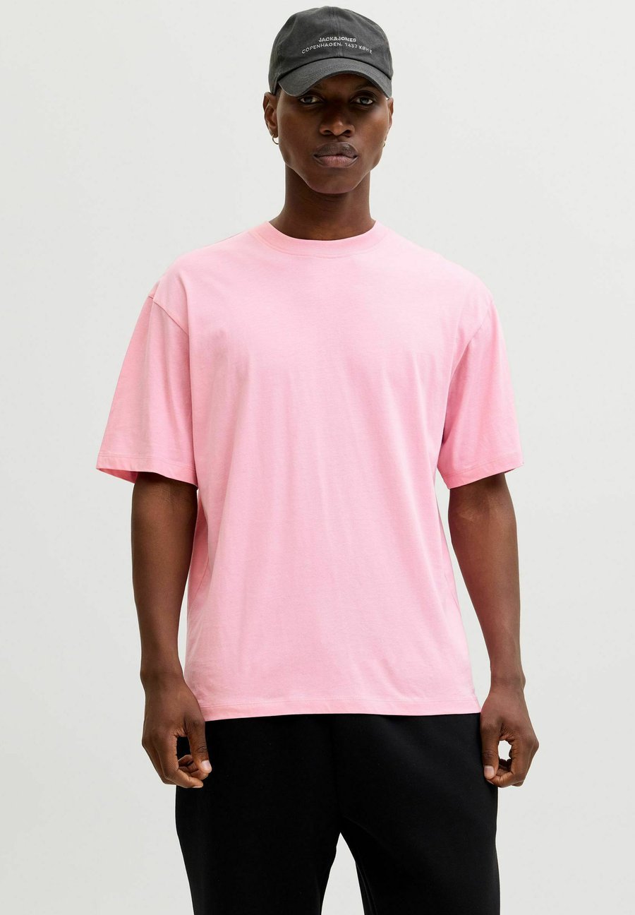 Футболка Jack & Jones JJEBRADLEY O-NECK, Prism Pink/Light Pink
Футболка Jack & Jones JJEBRADLEY O-NECK, Prism Pink/Light Pink