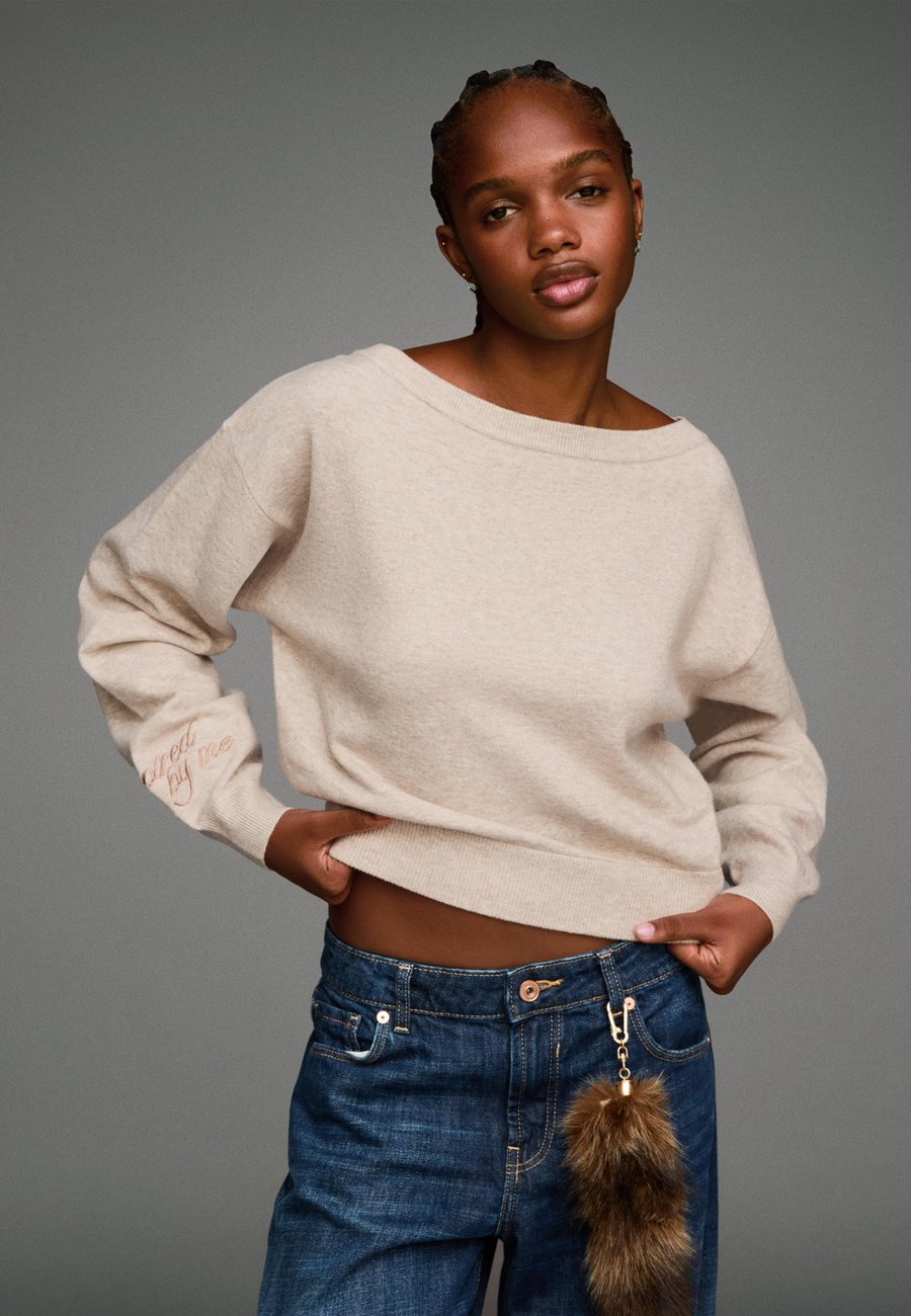 Джемпер Bershka Jumper, Sand
Джемпер Bershka Jumper, Sand
