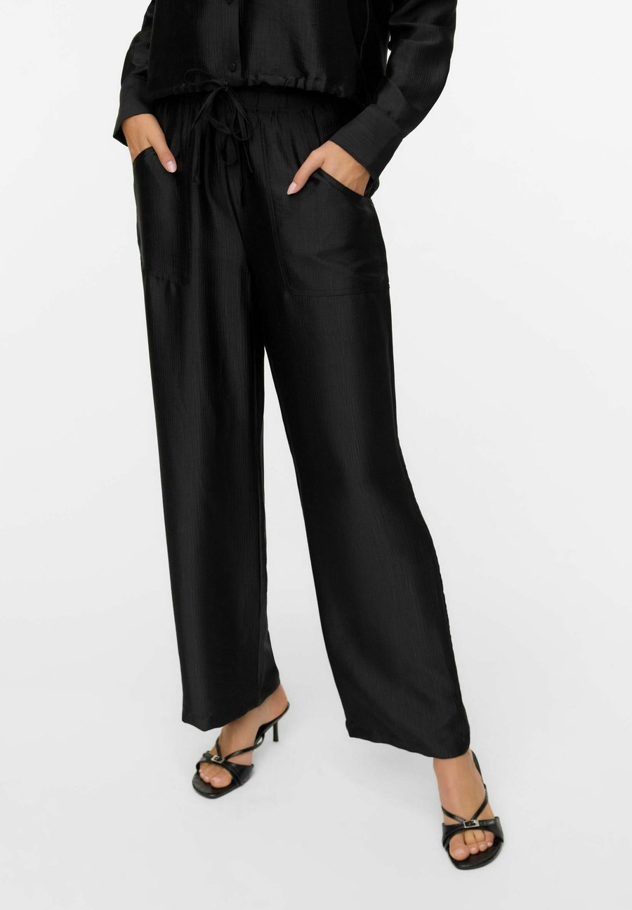 Брюки Vero Moda VMTOMA Hohe Taille, Black
Брюки Vero Moda VMTOMA Hohe Taille, Black